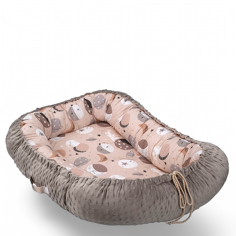 Fole për bebe e bërë nga pambuk organik Oeko-Tex me printim Sleeping Planets.